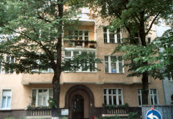 Berlin Zimmer & Apartment Bel Etage : Haus